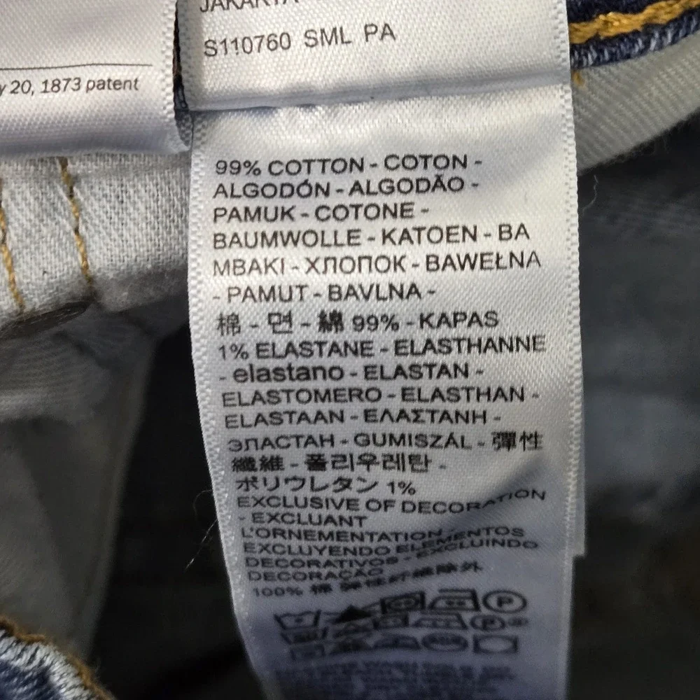 Levis *please carefully